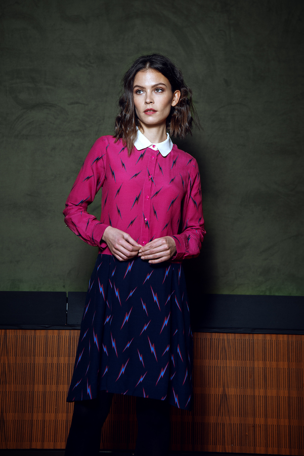 Edgy French Style französicher Look Kleid in pink und Blau mit Kragen