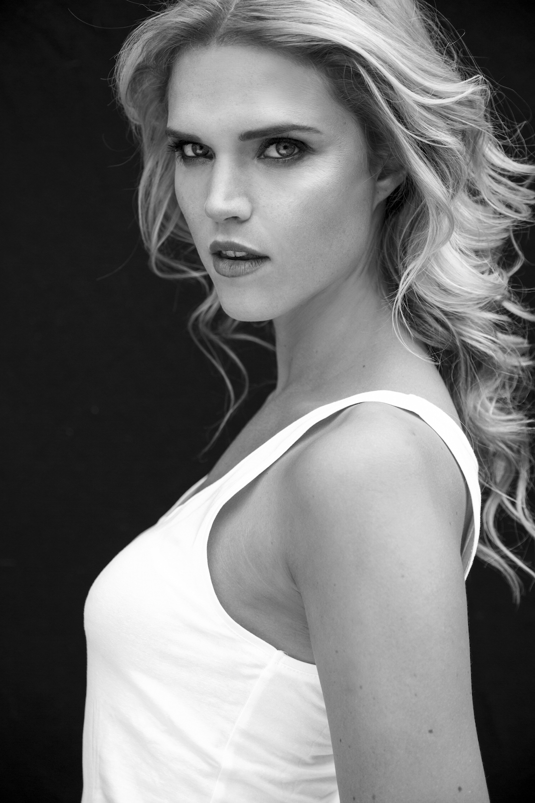 edgy, grunge Augenmake-up für Fotos oder Abend-Evevts