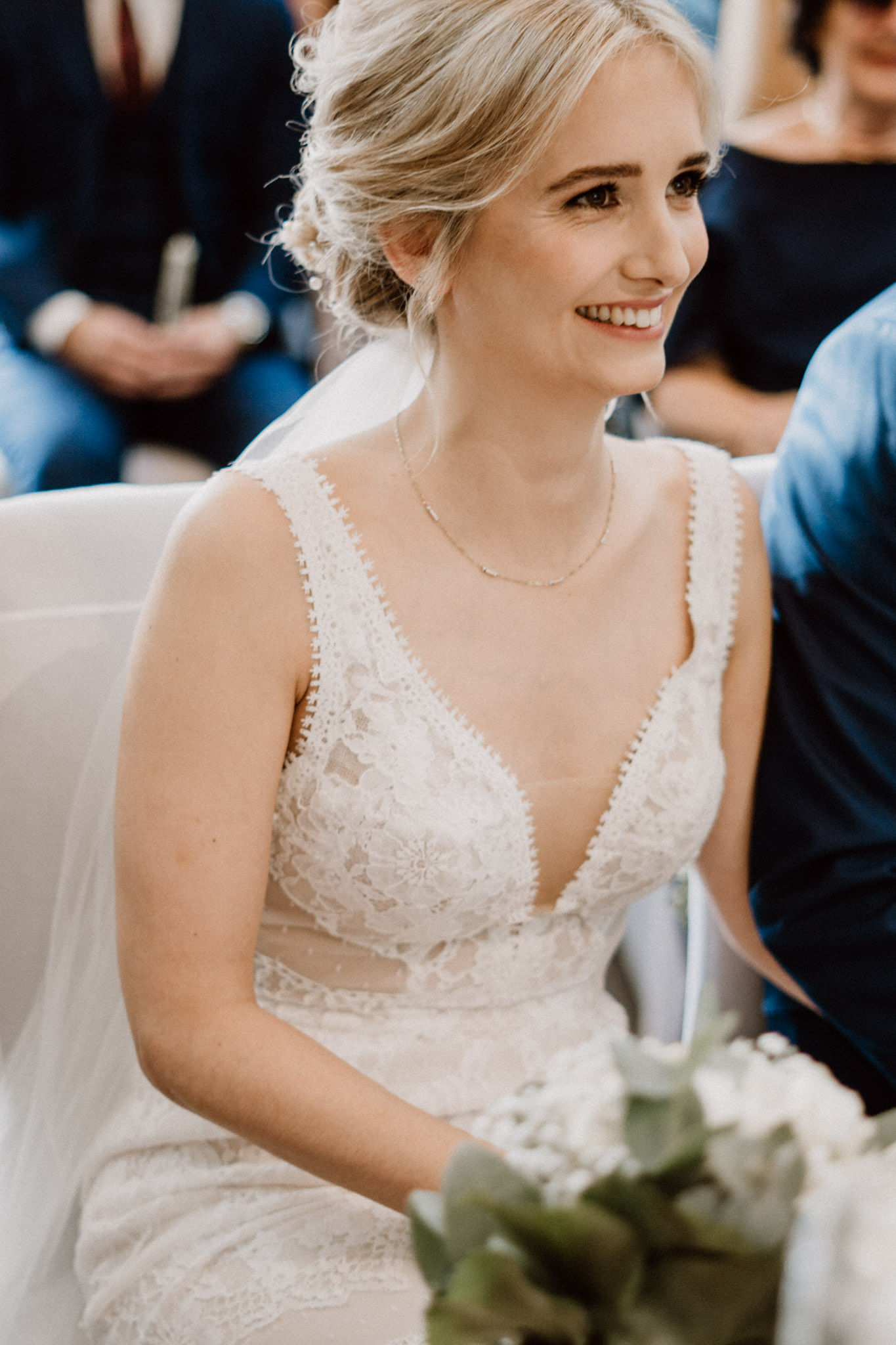 Brautstyling mit Mittelscheitel