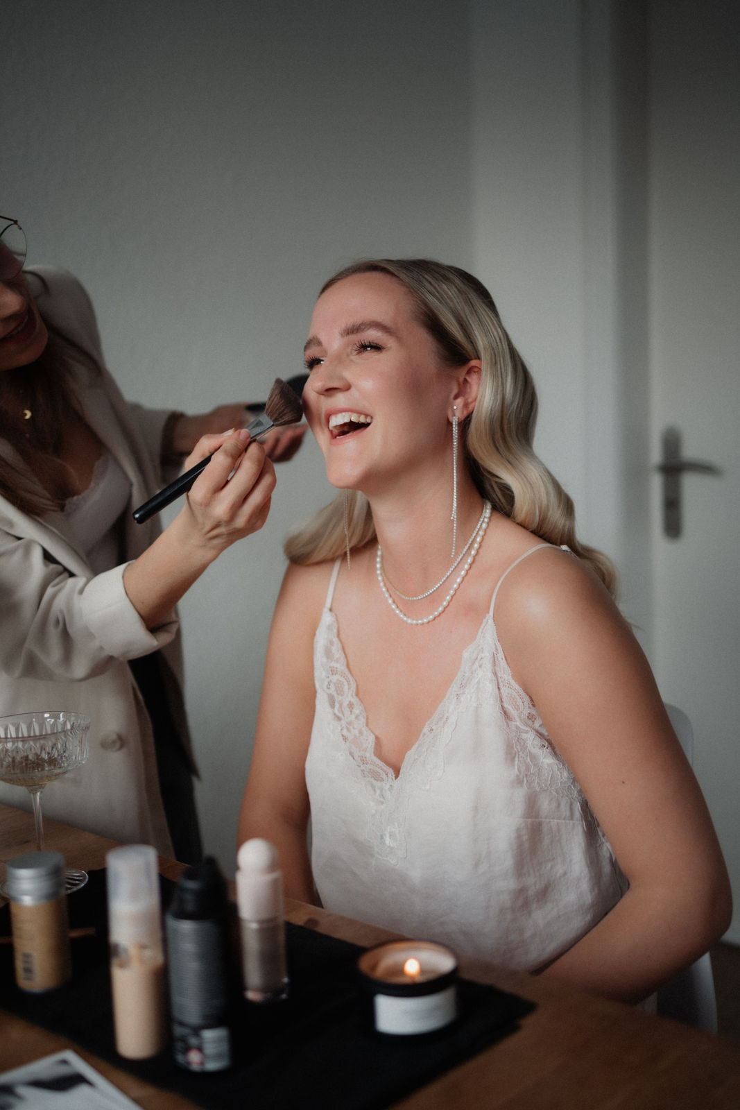 Brautfoto getting ready